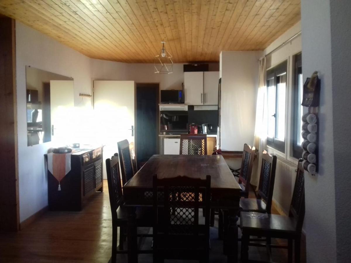 Appartement En Loft 50M2 Dans Maison Avec Chambre En Mezzanine Et Canapes Lits Dans Salon サン・ピエール・ド・シャルトルーズ エクステリア 写真